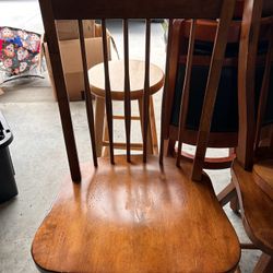 4 Oak Chairs With  Oak Table 