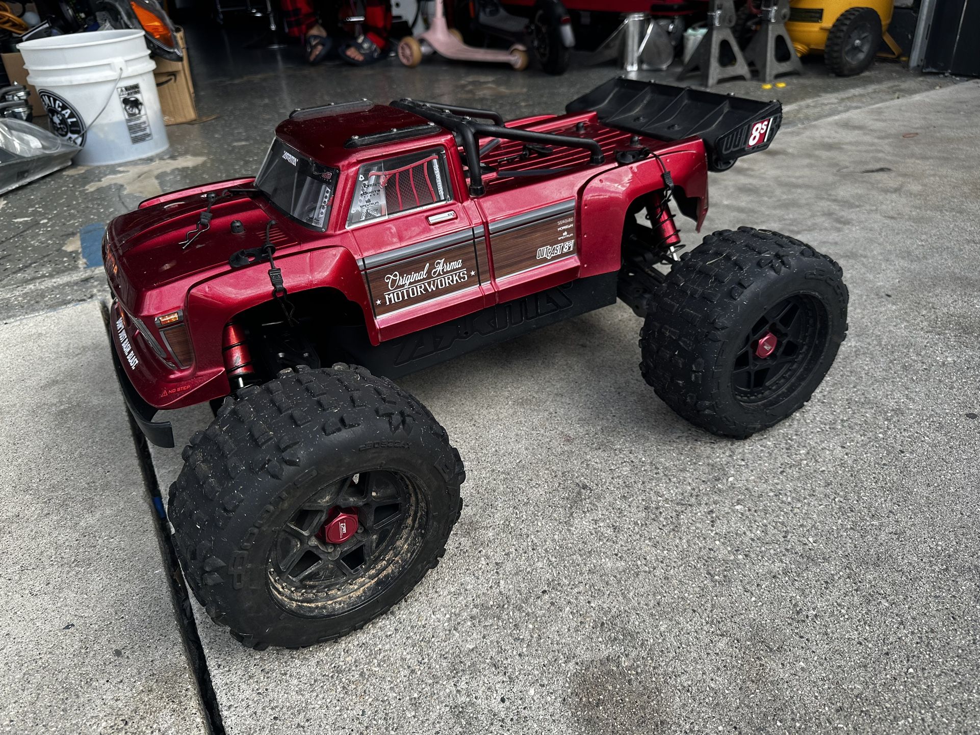 Arrma Outcast 8s for Sale in Anaheim, CA OfferUp