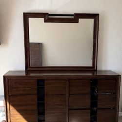 Espresso Wood Queen Bedroom Set - Modern Geometric Design