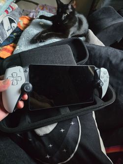 PlayStation Portal Remote Player (CFI-Y1001) + Black Case