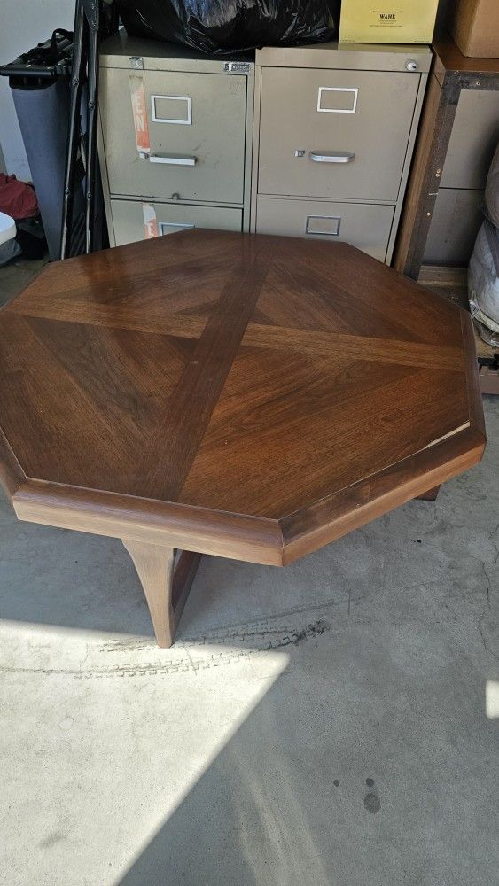 Octagon Table