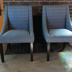 PAIR SMALLER A CCENT CHAIRS! MODERN LINES, VERY GOOD CONDITION!