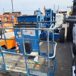 45’ Genie Articulating Z-Boom 