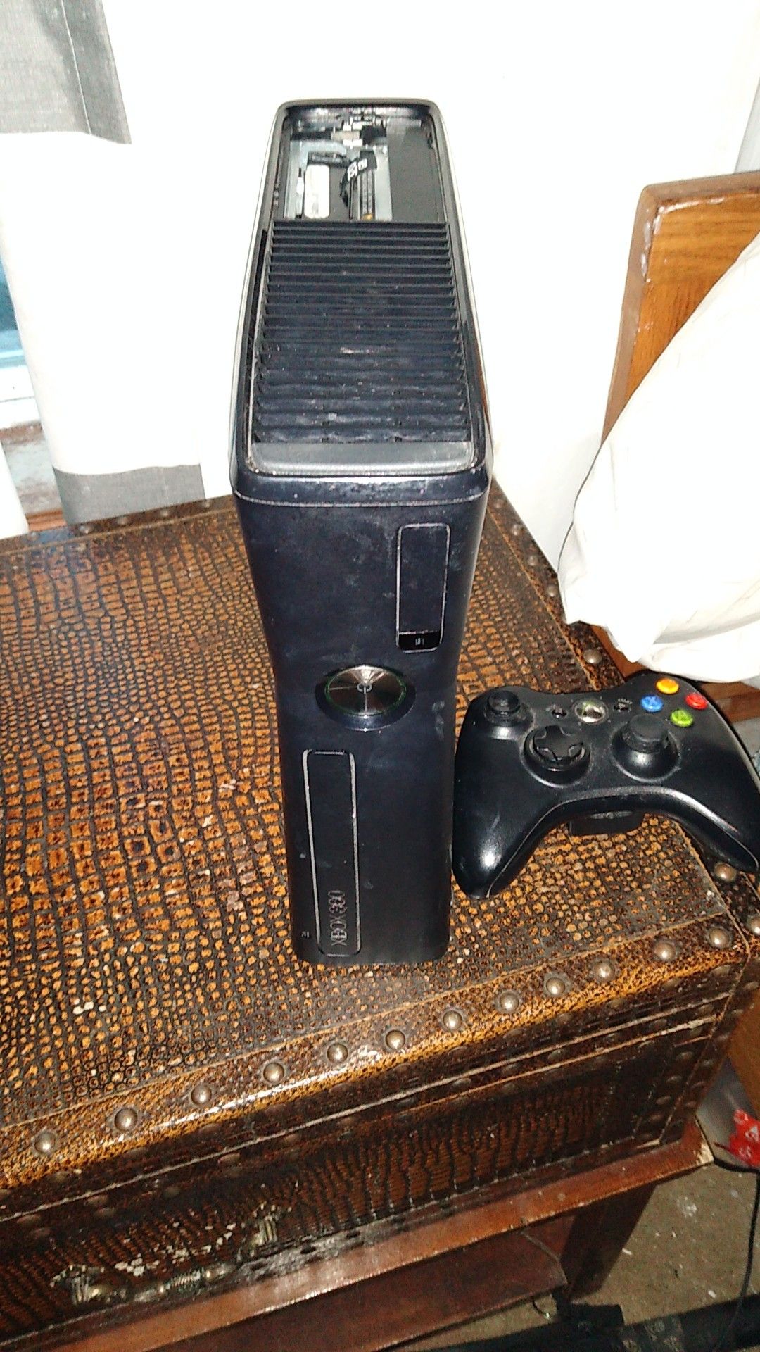 Xbox 360 + controller and 60+ games downloaded+ components needed