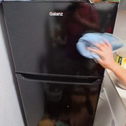 FOR PARTS - REFRIGERATOR 