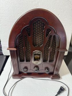 GE Cathedral Radio Model 7-4100JA Vintage Style Wood Replica AM/FM