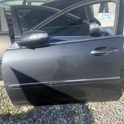 Acura Rl driverside door parts