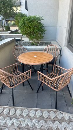 Outdoor Patio Table and Chair Set