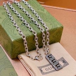 Gucci necklace
