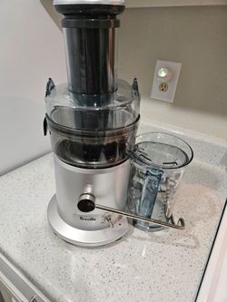 Breville Juice Fountain Plus JE98XL Juicer – Never Used, Complete