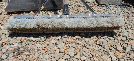 Push broom