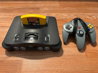 Nintendo 64 Console with Donkey Kong 64 Game
