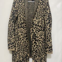 Cheetah Hooded Sweater Size Large