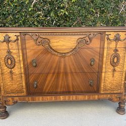 1930s Art Deco Dresser