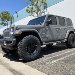 JEEP 2.5 lift with 35 n 17s installed set of four for $2395