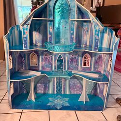 Frozen Castle / Dollhouse