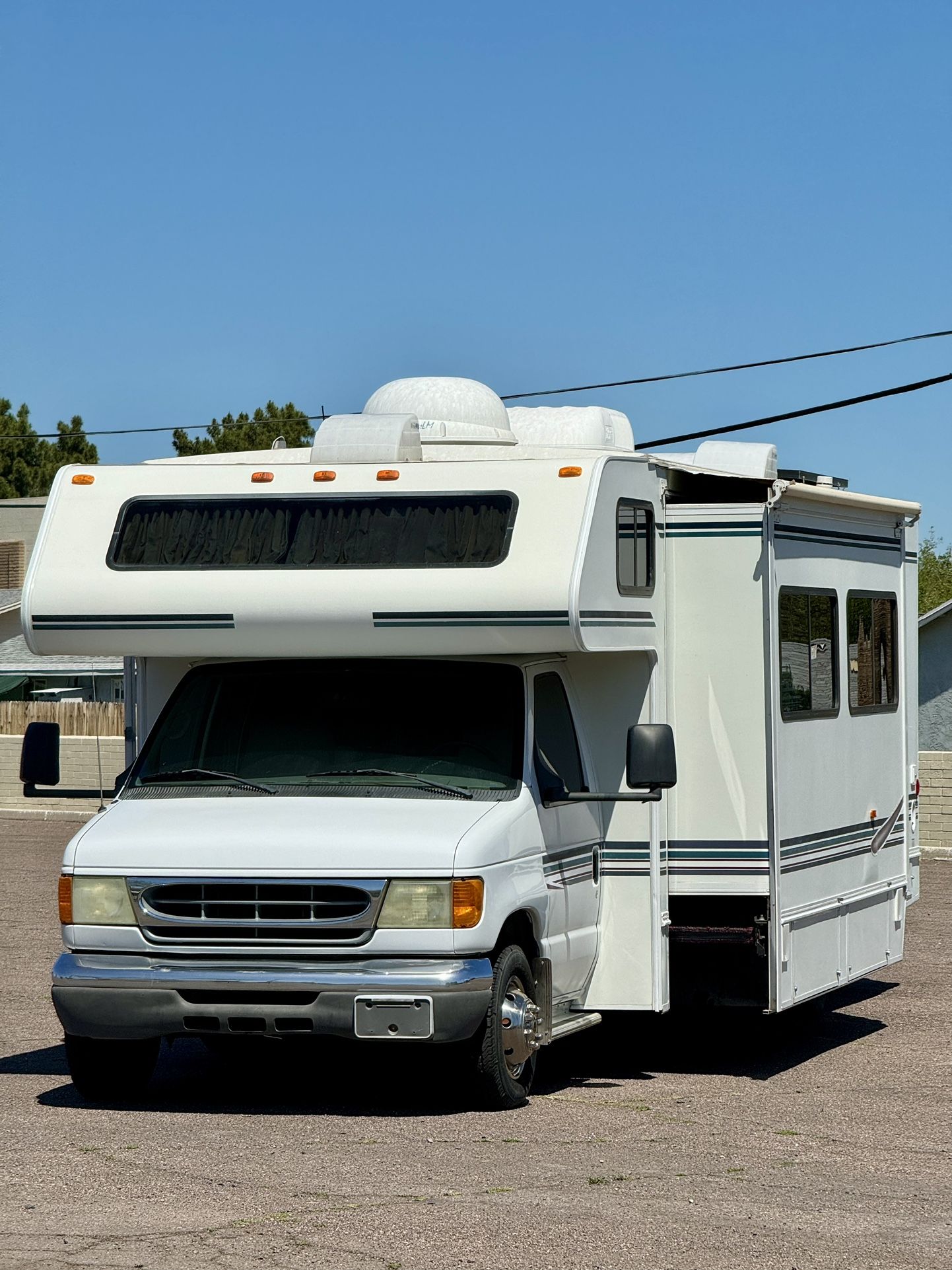 2003 Ford Itasca spirit