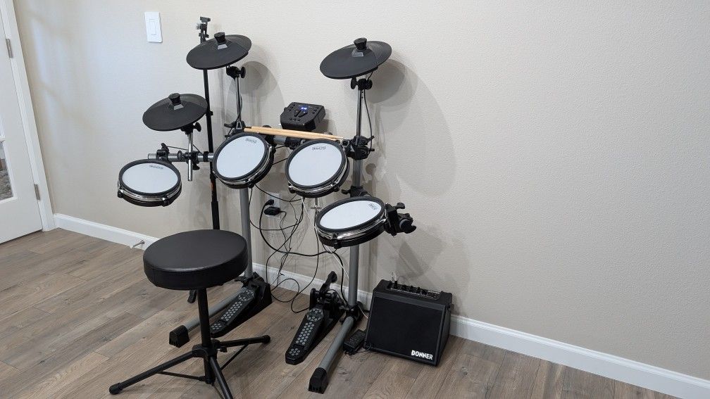 COMPLETE SET! Simmons SD350 E-Drum Kit, Amp & Stool - Like New!