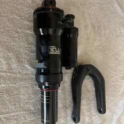 Super deluxe ultimate rear shock 
