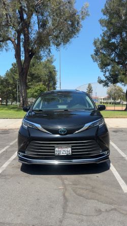 2022 Toyota Sienna XLE