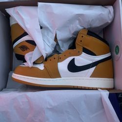 Jordan 1 Retro High OG , Size 7