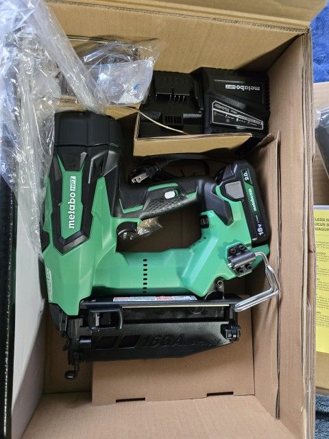 METABO HPT 16 Ga. Cordless NAILER kit
