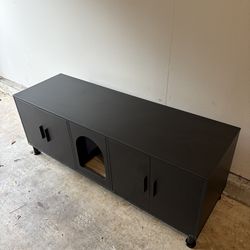 Litter Box Enclosure