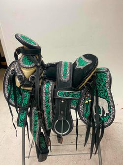 Montura charra bordada