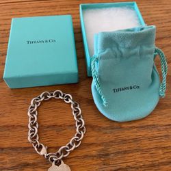 Tiffany & Co. Sterling Silver Chain Link Heart Charm Dangle Bracelet, Green Name Logo Scrunch Bag With Box & White Cushion 