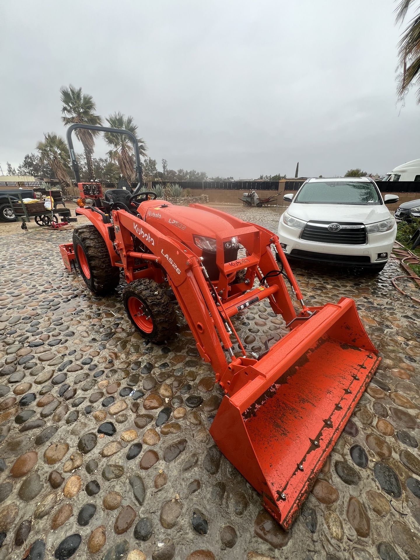  Tractor Service For Sale Not Renting 