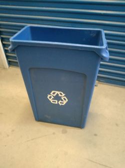 Trash can for sale $ 40 each..5 available
