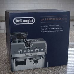 De’Longhi La Specialista Arte Espresso Machine — Like New
