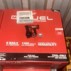 Milwaukee Roofing Nailer 