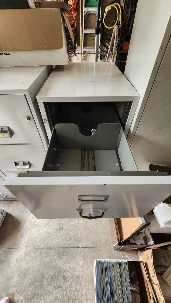 Shaw Walker Locking Fireproof File Cabinet