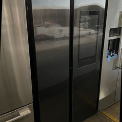 Samsung Black Stainless Steel Side By Side Family Hub Refrigerator