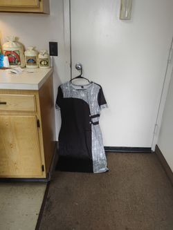 Black and silver round neck dress