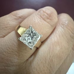 Beautiful Princess Cut Diamond Ring
