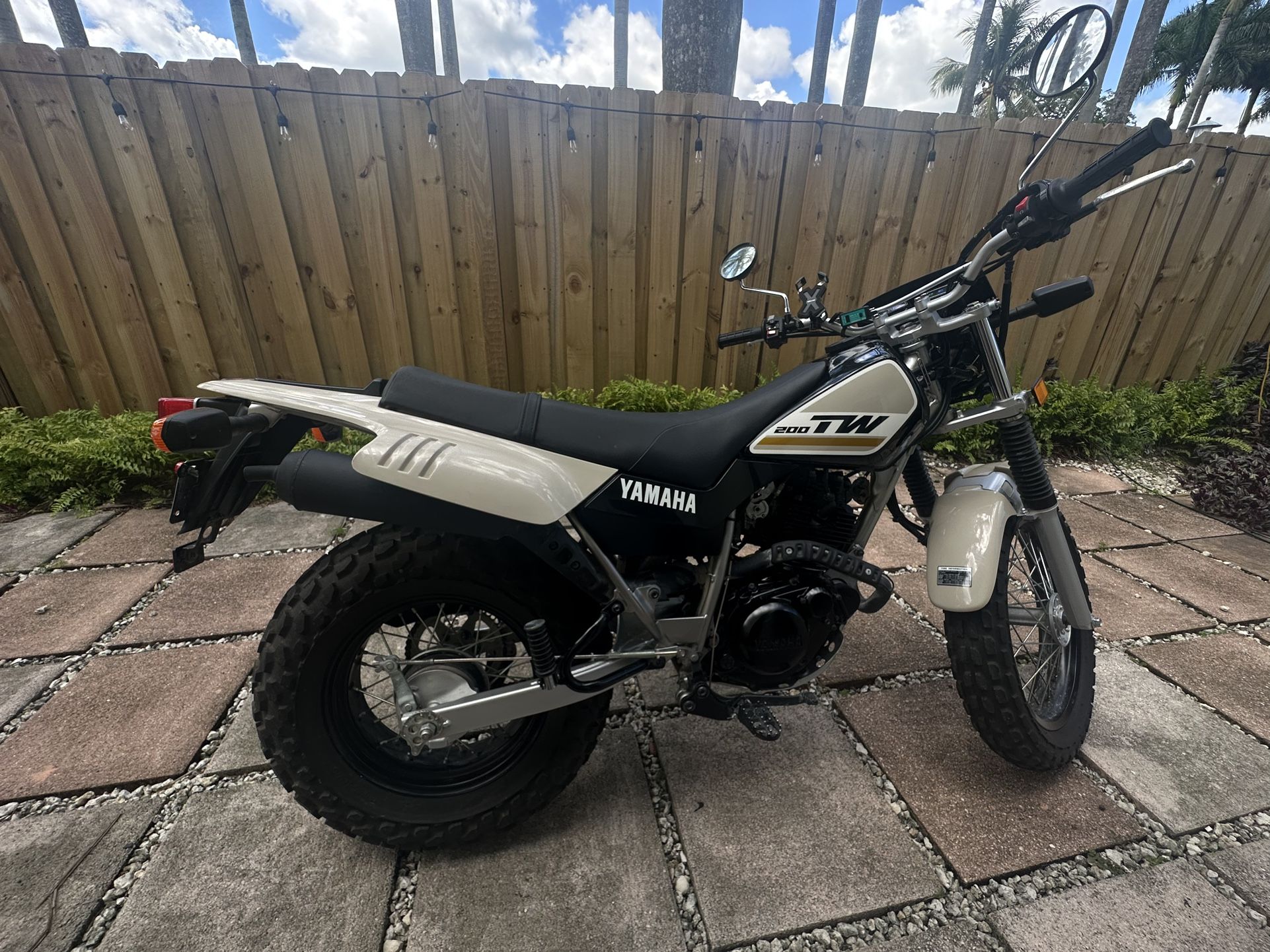 Used top yamaha tw200