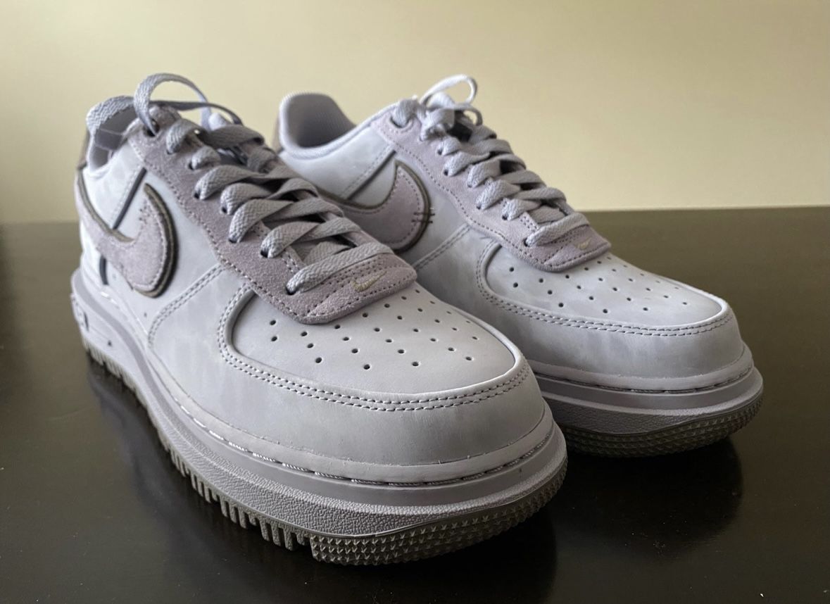 Nike Air Force 1 Luxe Size 8