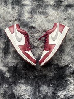 Air Jordan 1 Low Bordeaux low size 10.5