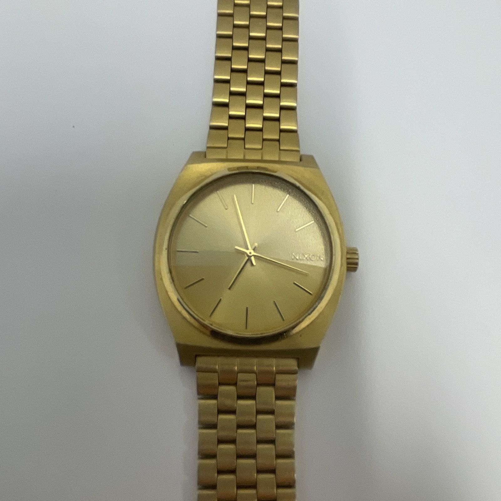 Nixon Minimal The Time Teller Gold Tone 100M Stainless Quartz Watch Need Battery