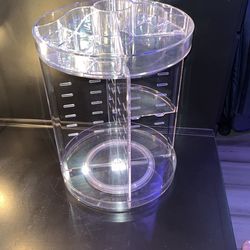 Spinning make up holder