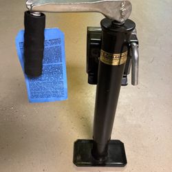 Ag-Industrial Jack With Bracket 