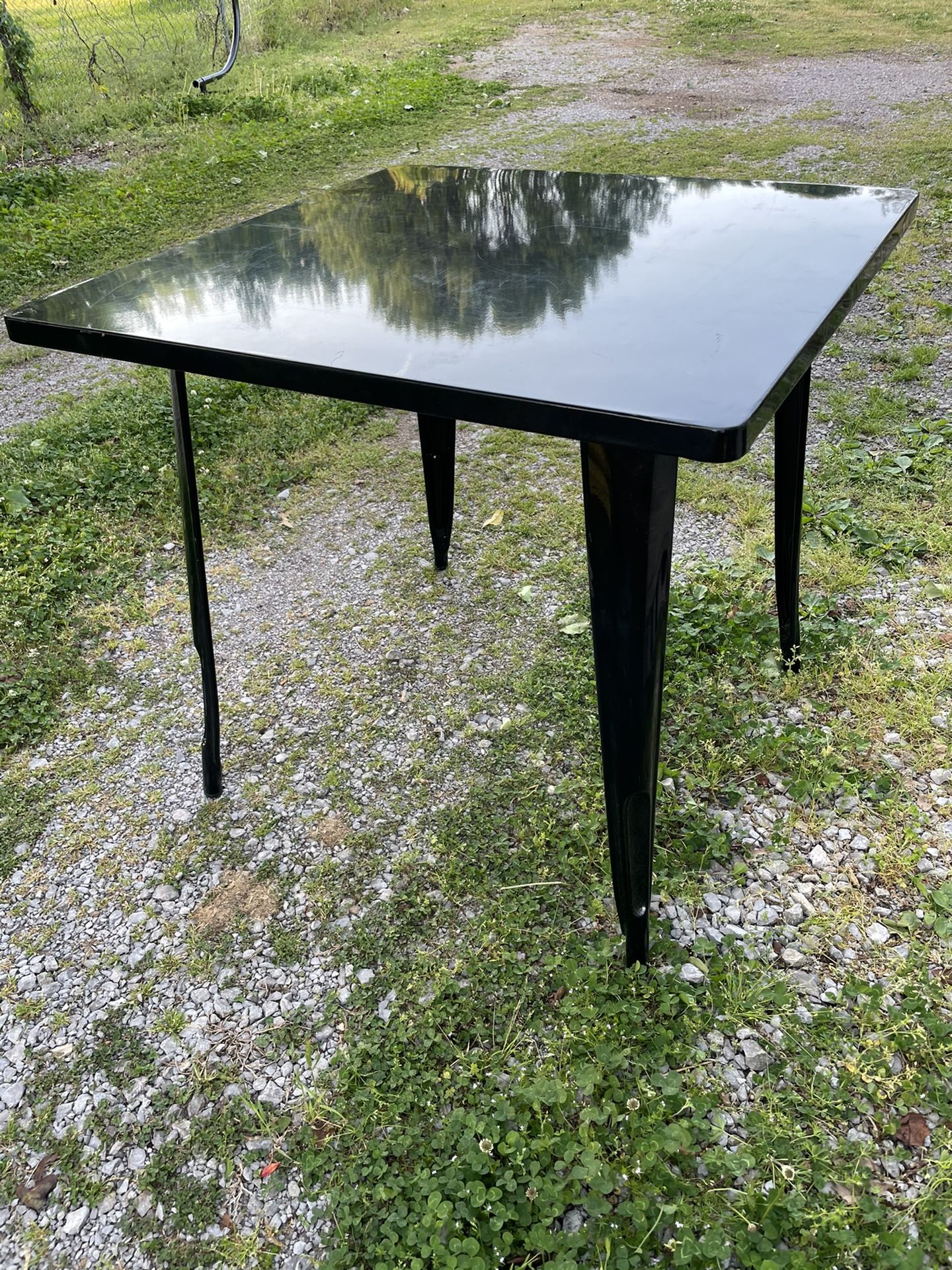 Metal table