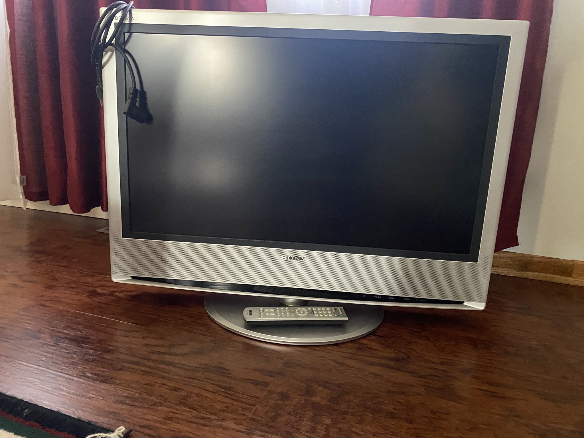32 Sony Tv/ NOT Smart Tv