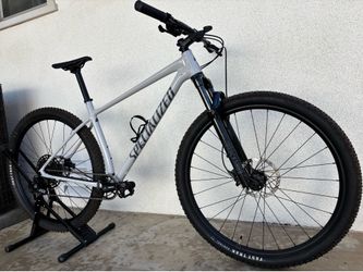 🔥 2025 Specialized Chisel (Large) - XC Mountain Bike!