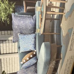 Outdoor Sectional & Table Set