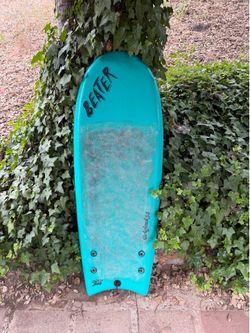 Surfboard 5’8 catch surf