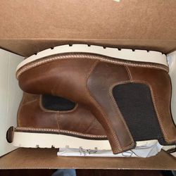 New Women’s Leather Fashion Boots. Size 10