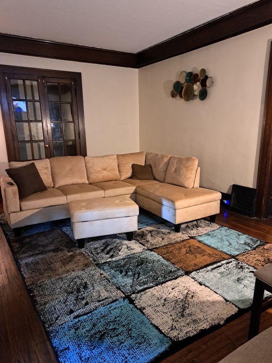 Small 3 Piece Sectional With Ottoman